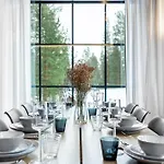 Ski-in & Out Skyline Penthouse By Hilla
