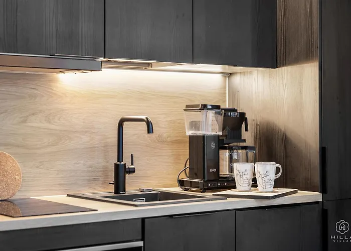 Ski-in & Out Skyline Penthouse By Hilla شقة