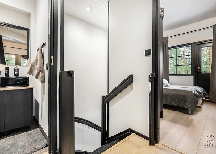 Ski-in & Out Skyline Penthouse By Hilla شقة ليفي