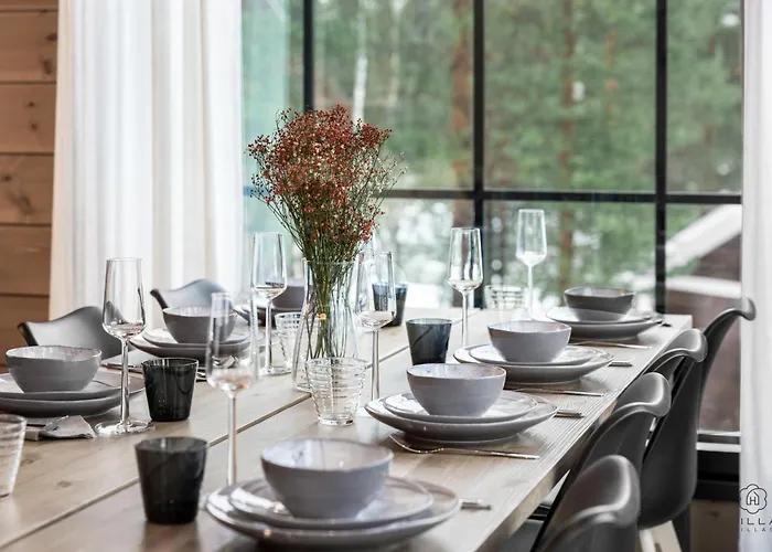 Ski-in & Out Skyline Penthouse By Hilla * ليفي